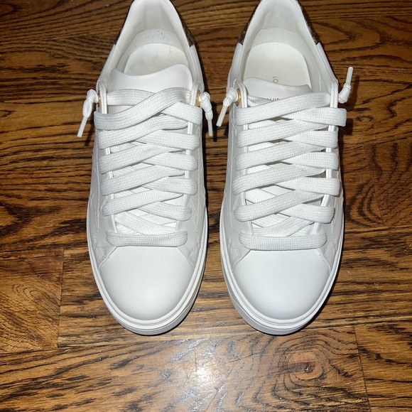 AUTHENTIC Louis Vuitton Time Out Sneaker worn 1x - Picture 3 of 8